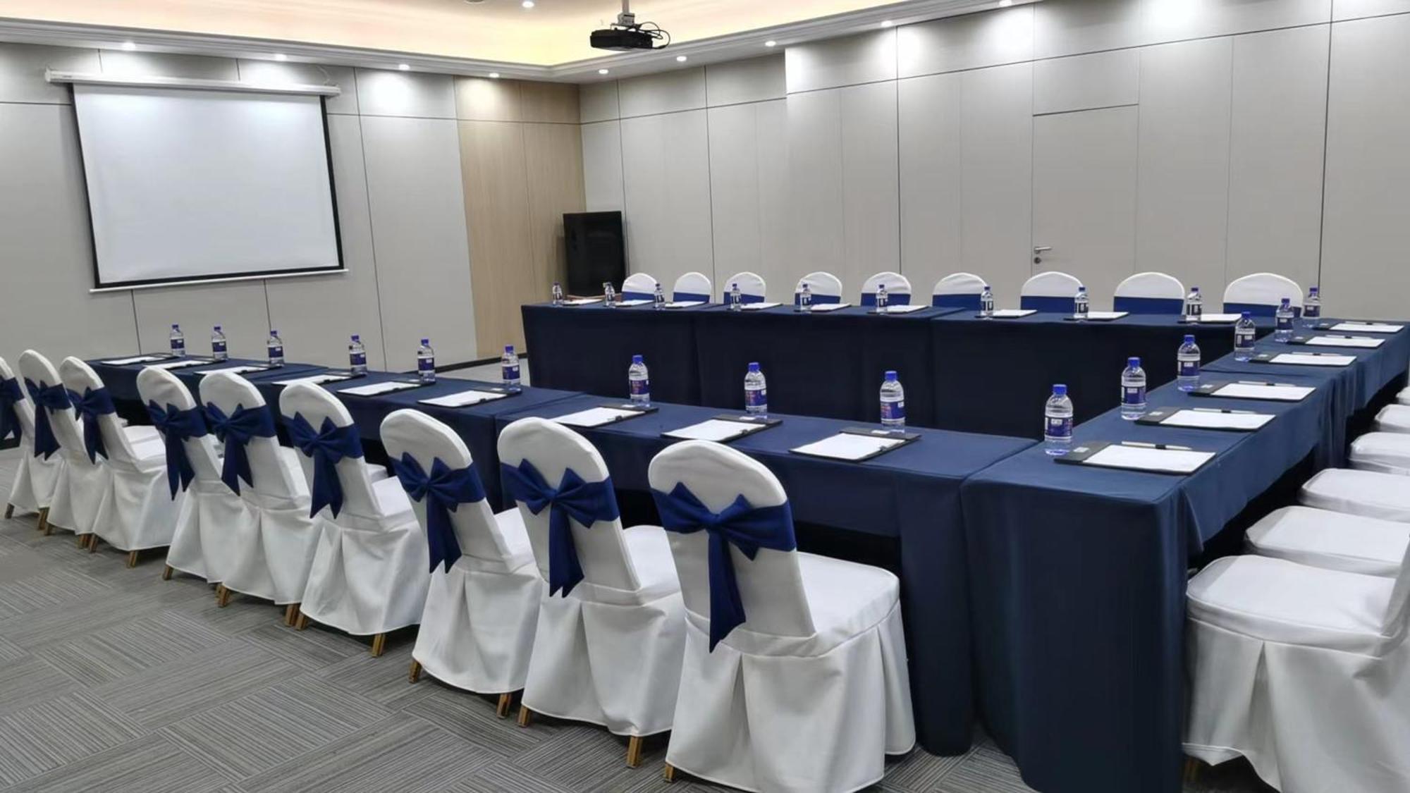 Holiday Inn Express Chengdu Tianfu Square By Ihg - Chunxi Road And Kuanzhai Alley Ngoại thất bức ảnh