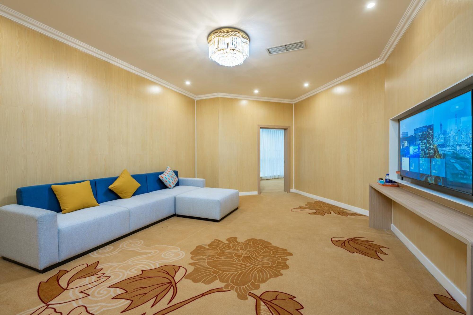 Holiday Inn Express Chengdu Tianfu Square By Ihg - Chunxi Road And Kuanzhai Alley Ngoại thất bức ảnh